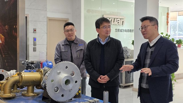 郎溪縣代理縣長(zhǎng)馬亮一行蒞臨騰旋科技旋轉(zhuǎn)接頭廠家