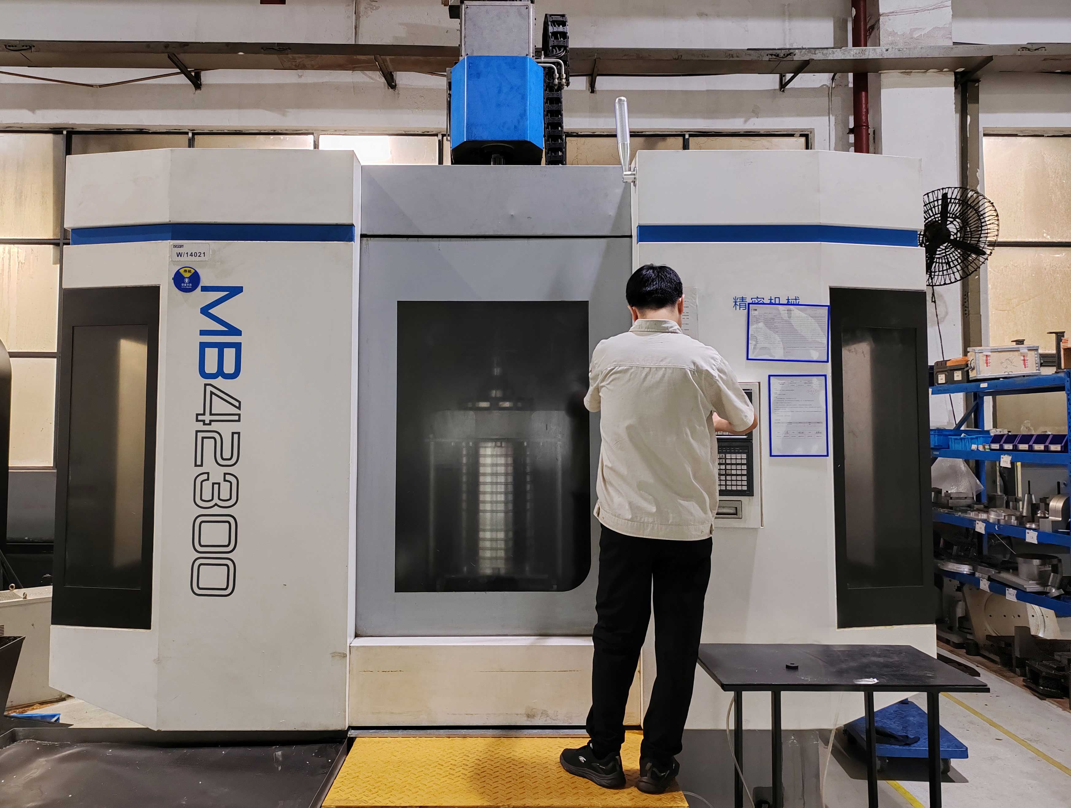 高精度數控立式珩磨機 φ3-60mm 250mm (精度±5μm）